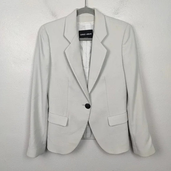 Giorgio Armani Cream White Blazer - Picture 2 of 13